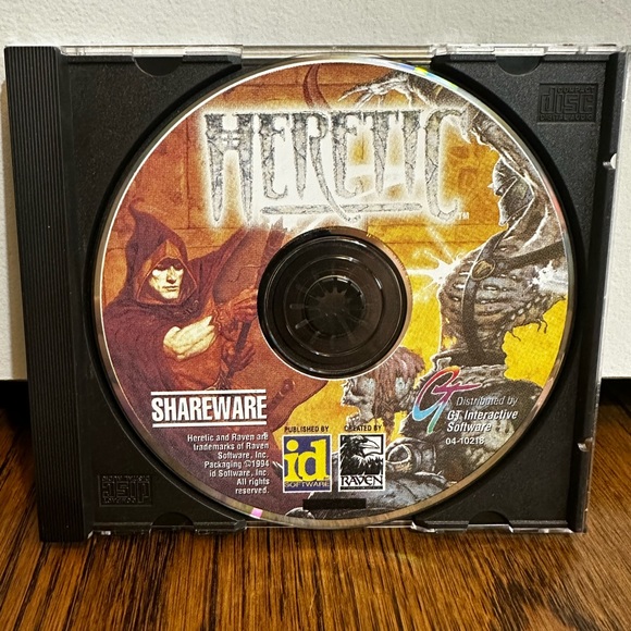 HERETIC CD-ROM PC game 1994 ID Software Raven Software DISC ONLY - Picture 2 of 4